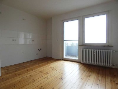 *** modernisierte 2-Zimmer-Wohnung mit Balkon! ***