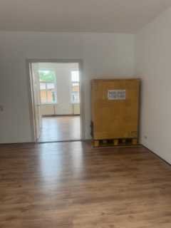 Großzügige 4-Zimmer Wohnung, sofort zu vermieten