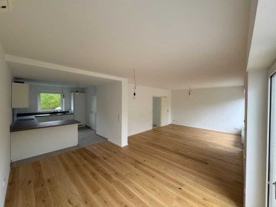4-Zimmer-Reihenhaus mit gehobener Innenausstattung und EBK in Köln Esch/Auweiler