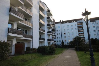 Top gepflegte 2 Zimmerwohung mit großem Balkon und TG Stellplatz