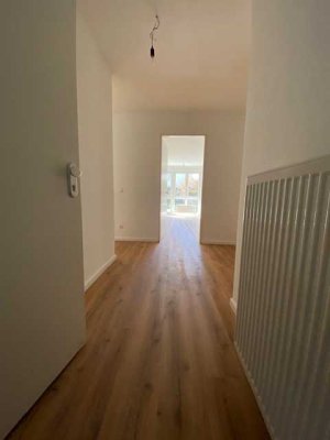 Seltene Gelegenheit: Wohnung mit eigenem Garten (!) und Tiefgarage