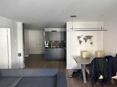 mio: zentrale 2-Zimmer Wohnung mit EBK und Balkon! DH C07