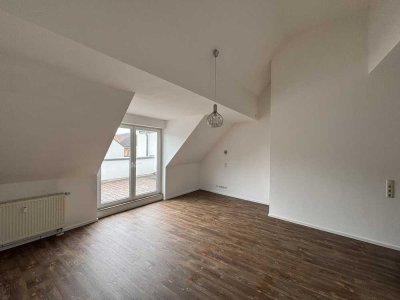 Stilvolle 2-Raum-DG-Wohnung mit Dachterrasse und EBK in Bergheim