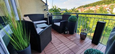 Modernisierte, gemütliche 3,5 Zimmer Wohnung mit schöner Aussicht inkl.Stellplatz