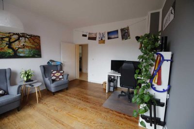 schöne 2-Zi-Altbauwohnung am Südfriedhof, ruhige Lage