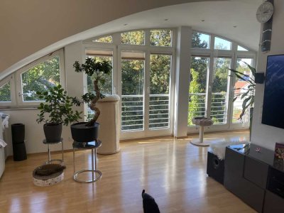 Nachmieter gesucht – Lichtdurchflutete Maisonette-Wohnung mit Galerie und Terrasse in Kleinmachnow
