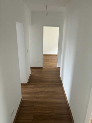 Großzügige 3-Zimmer Wohnung mit neuen Bodenbelägen und Balkon zu vermieten