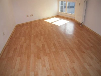 Leere & schöne 1 Zimmerwohnung (Baujahr 1996) provisionsfrei zu verkaufen