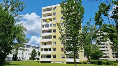 Gemütliche 3-Zimmer-Wohnung mit Blick auf Neuburg, bitte eintreten