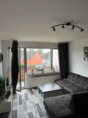 Neuwertige 1-Raum-Wohnung mit Balkon und Einbauküche in Leverkusen
