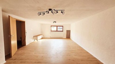 Charmante 2,5-Zimmer-Einliegerwohnung in Einfamilienhaus (Souterrain) in Ronneburg-Hüttengesäß