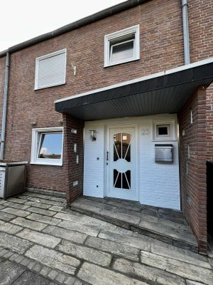 Gepflegtes und modernisiertes Reihenmittelhaus mit Terrasse, Garten und Garage