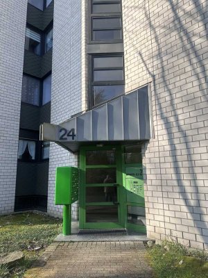 NOCH VERMIETET**Schöne Wohnung mit Balkon und Einbauküche im 2. OG**