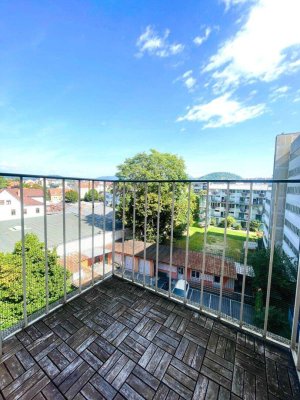 SONNIGE LOGGIA I KEINE PROVISON I KOMPLETT ERNEUERT I 3-ZIMMER-DOMIZIL I BESTE LAGE BEIM LEND I HELL &amp; LUFTIG I RUHIGES WOHNEN I TIERFREUNDLICHES ZUHAUSE I PROJEKT WOHNEN I