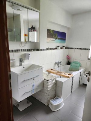 Elegante 3-Zimmer-Wohnung mit Balkon in Eiselfing