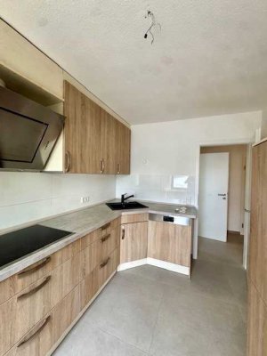 Großzügige, renovierte 4-Zimmer-Wohnung mit Balkon in Rodgau – 108 m², ab 01.08. verfügbar