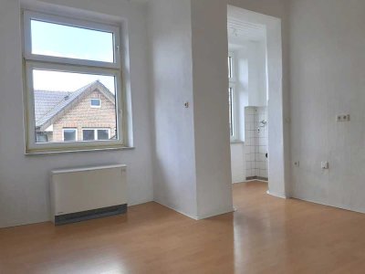 Erstbezug nach Sanierung: ansprechende 2-Zimmer-DG-Wohnung in Gelsenkirchen