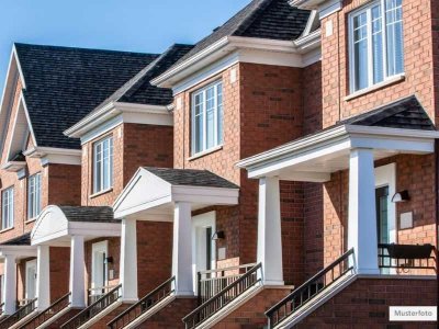 Provi frei Zweifamilienhaus mit Doppelgarage in 33175 Bad Lippspringe -