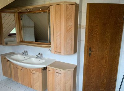 Ansprechende 3-Zimmer-DG-Wohnung mit Balkon und Einbauküche in Burglengenfeld