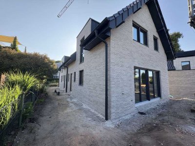 Modernes Doppelhaus in Hamminkeln/Dingden – Ein ideales Zuhause für kleine Familien