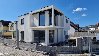 Doppelhaushälfte Neubau Top 2 – schlüsselfertig mit Dachterrasse!