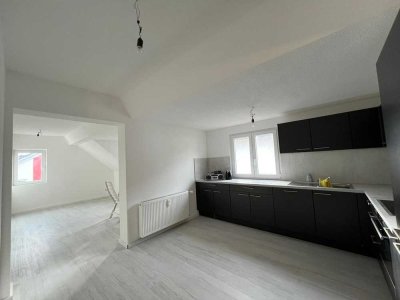 3,5-Zimmer Wohnung mit EBK