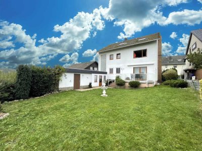 SCHWIND IMMOBILIEN - Ein Juwel in Bestlage: 3-FH mit Blick & Potenzial