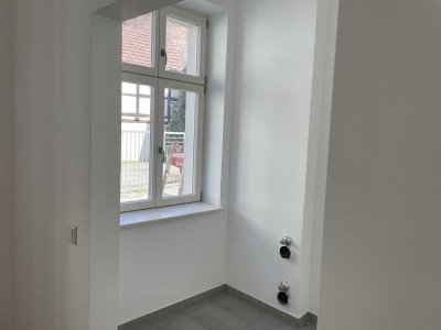 Wunderschöne 2-Zimmerwhg., Parkett, Duschbad