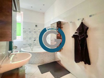 MIT BALKON, PARKETT & HOHEN DECKEN - ZWISCHEN TIERPARK BERLIN & TRABRENNBAHN - BEZUGSFREI AB 11/2026