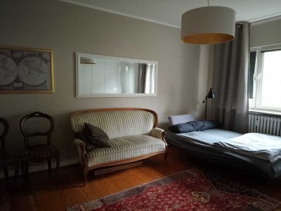 2 möblierte Zimmer frei in einer Studentinnen-WG in bevorzugter Lage (Nähe INF)