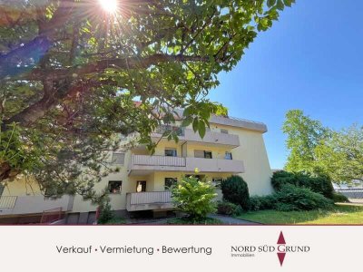 Wohnen mit Weitblick – 2-Zimmer-Penthouse-Wohnung mit großer Panorama-Dachterrasse und TG-Stellplatz