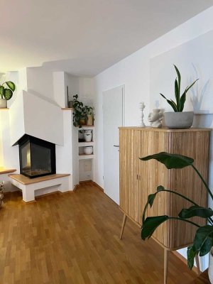 Helle Dachgeschosswohnung mit Charme