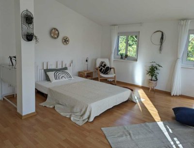 Ein 25 sq.m Zimmer in 2,5 Zi-WG., Berlin C-zone, Falkensee, EBK & voll möbliert - NUR FÜR 1 PERSON