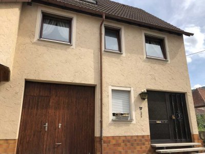 Kleine und charmante Doppelhaushälfte in Beuren