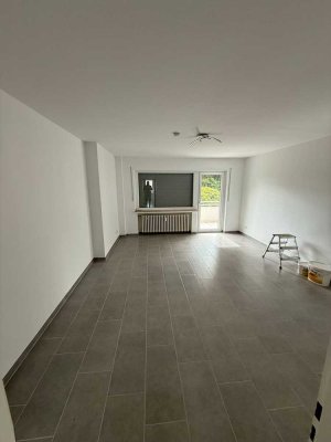 Helle 1-Zimmer Wohnung mit Balkon in Hardterbroich-Pesch