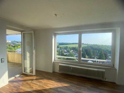 Traumhafte 3-Zimmer-Wohnung mit toller Aussicht und Aufzug in Meinerzhagen