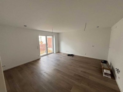 Weiterstadt-Kernstadt. Neubau-Erstbezug. Erdgeschoss mit Freisitz