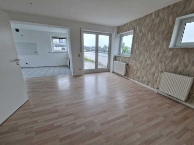 nur mit WBS: 4 ZKB + Dachterrasse und PKW-Stellplatz