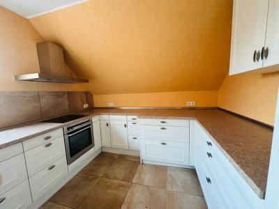 Geräumige 4-Zimmer Dachgeschosswohnung mit Balkon in Neuwied Engers