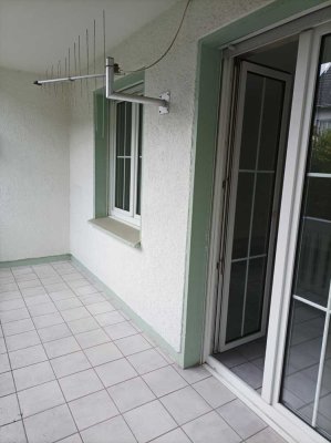 4 Zimmer Wohnung mit Balkonen und Garten in Neuss