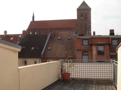 Fantastische 3-Zimmer Maisonette-Wohnung mit großzügiger Dachterrasse