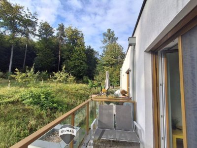 "Waldblick - Single-Balkonwohnung am Riederberg mit Parkplatz"