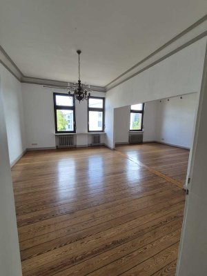 Attraktive 3-Zimmer-Altbau-Wohnung in Saarbrücken