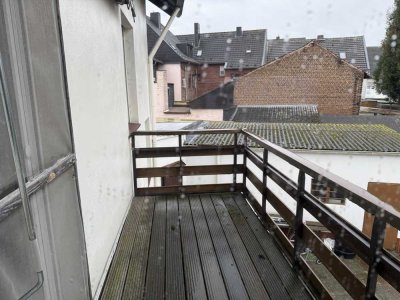 Freundliche 3-Zimmer-Wohnung mit Balkon in Übach-Palenberg