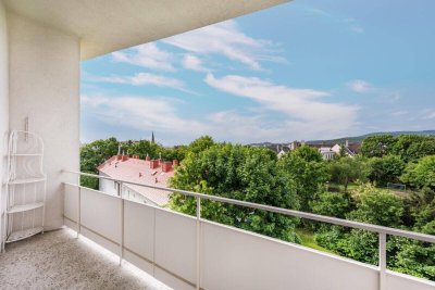 Sonnig wohnen mit Grünblick – 4-Zimmer-Wohnung, ca. 104 m² NF &amp; Garagenbox in Brunn/Geb.!