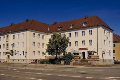 Stadtnahe Dachgeschosswohnung mit offenem Grundriss// DG rechts