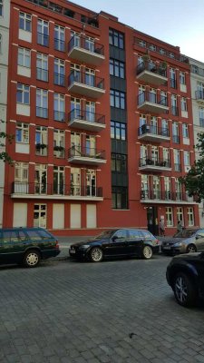 Lichtdurchflutete Wohnung im Prenzlauer Berg in bester Lage