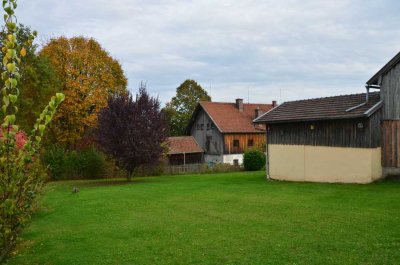 Steinberg: Anwesen auf großem Grundstück