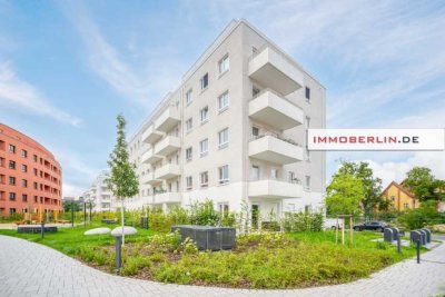 IMMOBERLIN.DE - Wasserblick: Barrierefreie Wohnung mit Sonnenbalkon & Option auf Tiefgaragenplatz