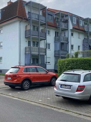 2-Zimmerwohnung im Dachgeschoß (keine Dachschrägen) mit Aussichtsbalkon
